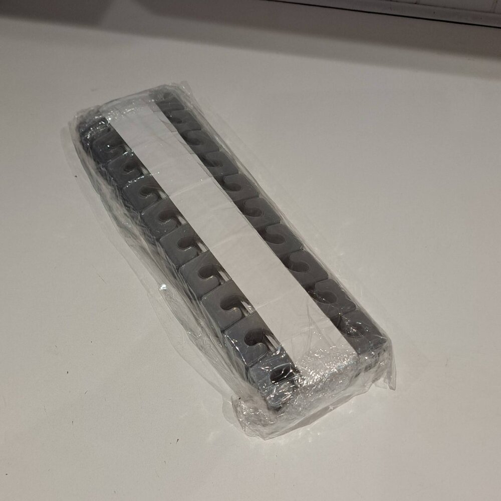 Hook hang tags, sticky hang tags. qty 1000